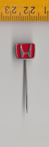Honda pin badge - honda,