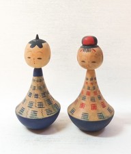 Coppia di bambole vintage creative giapponesi SOSAKU kokeshi 10 cm 4" rosse e blu uniche