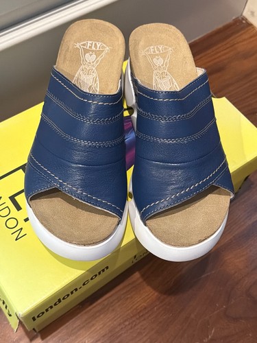 Sandali con zeppa blu - , fly