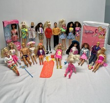 Lotto 20 bambole Barbie