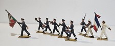 9 SOLDATINI PARATA MILITARE
