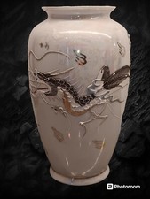 Vaso in porcellana bianca
