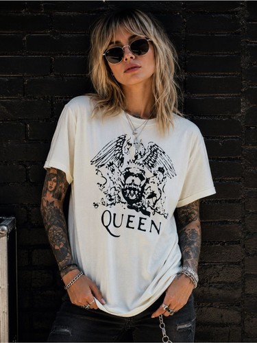 Shirt queen merchandise - t-shirt,