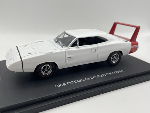 Eagle race dodge charger - race,