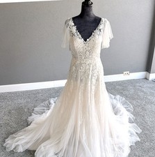 Pronovias Lake Pink Wedding