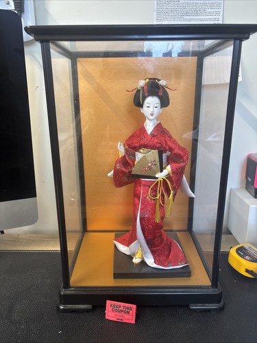 Bambola geisha giapponese