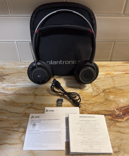 Plantronics poly voyager focus - poly,