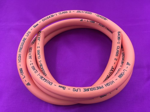 Tubo flessibile arancione gas
