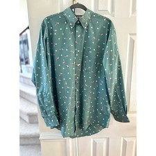 T-shirt e scarpa da golf