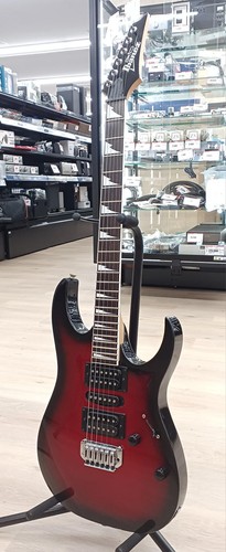 Chitarra elettrica modello - , st