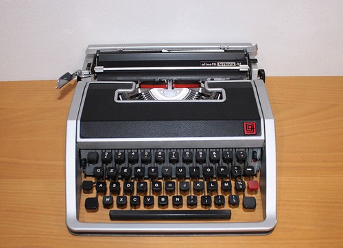Macchina scrivere manuale - scrivere,
