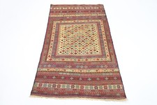 Tappeto orientale tribale in