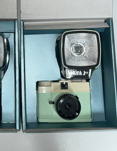 Lomography lomourette picnic - lomography,
