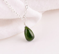 Collana delicata pietra
