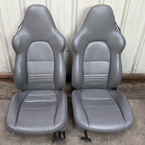 Sièges sports gris porsche - sports,