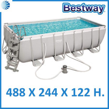 Piscina fuoriterra fuori terra