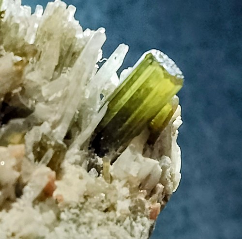 Vesuvianite verde val - verde,, d'