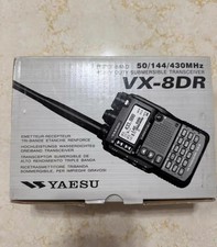 1pcs Yaesu VX-8DR, con