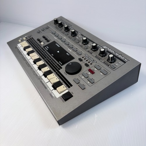 Roland 303 groovebox - mc-303, drum