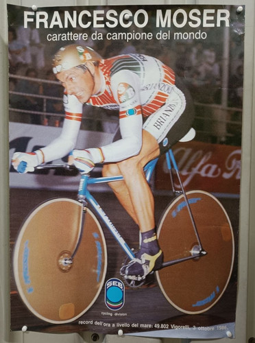 Espositore poster negozio