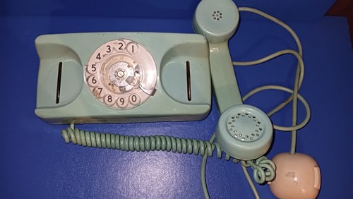 Vecchio telefono - vecchio,