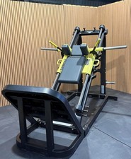 Technogym Hack Squat PURE
