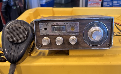 Lafayette 625 radio - lafayette, cb