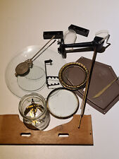 vari accessori per orologi di varie epoche