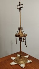 Antico lume lampada ad olio