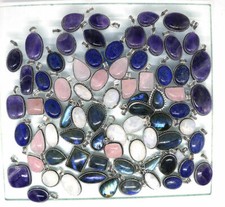 Quarzo rosa e pietra preziosa