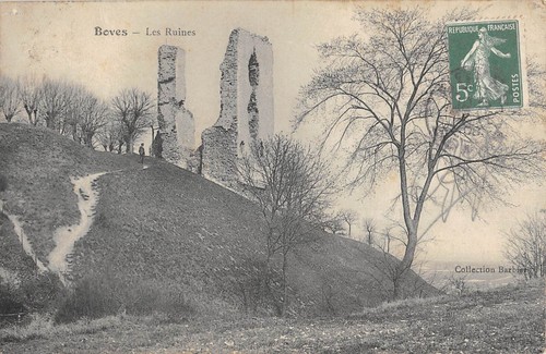 Cpa boves les ruines - boves,
