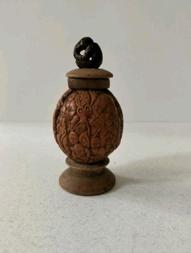 Rara snuff bottle - , noce