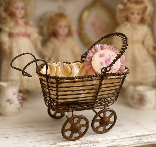 Antica carrozzina passeggino