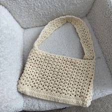 Borsa a mano all'uncinetto