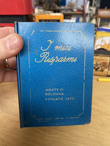 Salvadanaio libro cassetta - libro,