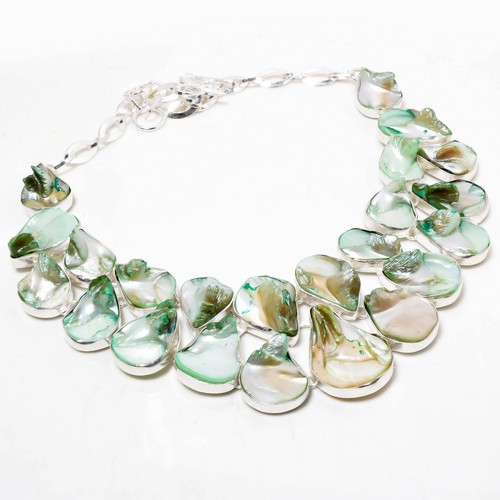 Collana con pietre preziose