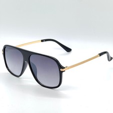 Occhiali da sole sportivi