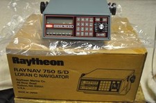 Raytheon Raynav 750 S/D Loran C Navigatore Marino con Staffa di Montaggio