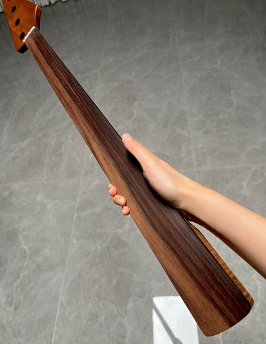 Collo chitarra basso jazz - , aaa