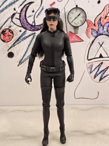 Hot toys catwoman selina - toys,