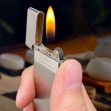 Nuovo accendino in ottone