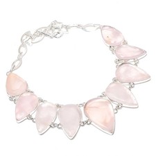 Collana con pietre preziose a