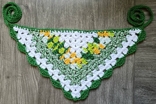 Bandana nonna all'uncinetto
