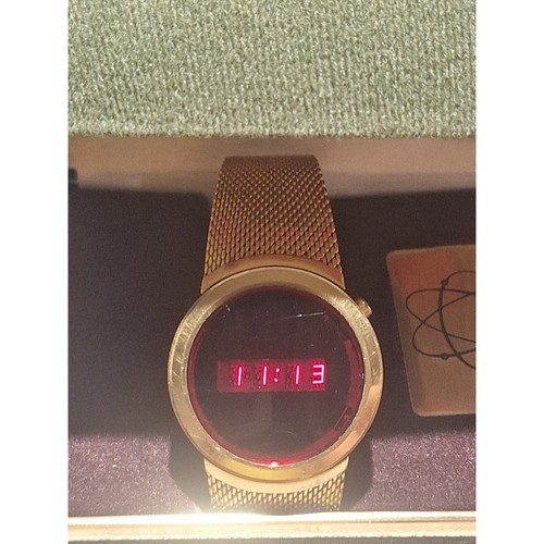 Raro orologio digitale - -,