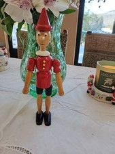 Bambola vintage in legno