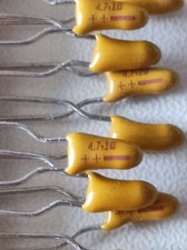 25X Condensatori al tantalio, 4,7uF 10VL, NUOVI (NOS)