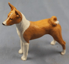 Statuina Basenji cane figura