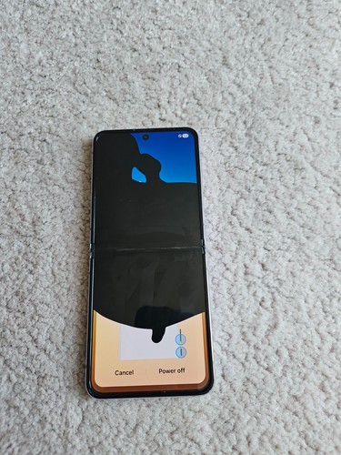 Samsung galaxy flip4 f721u - z,