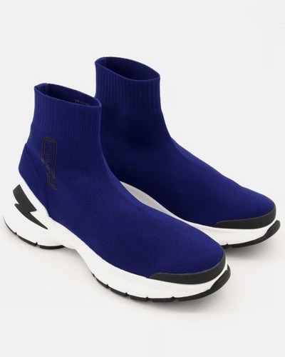 Scarpe ginnastica nuove con - scarpe,