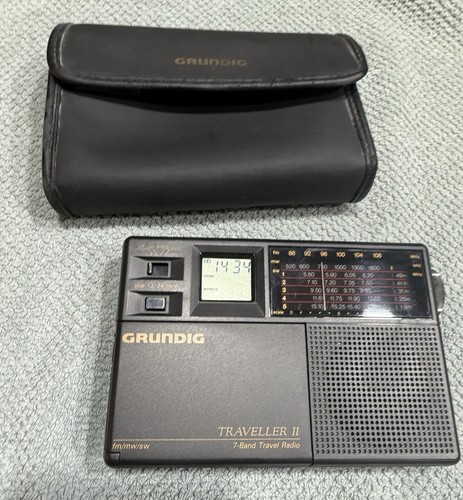Vintage grundig traveler - vintage,